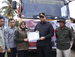 Terima Bantuan Dari Pemkab Dharmasraya,  Wabup Ahmad Fadly: Bantuan Ini Sangat Berarti Bagi Masyarakat Kami, Terimakasih Kami Ucapkan