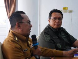 Rakor Terbatas Penanganan Bencana, Bupati Eka Putra: Penyaluran Bantuan dan Distribusi Pangan Bagi Pengungsi Serta Masyarakat Terdampak Harus Sesegera Mungkin dan Tepat Saaaran