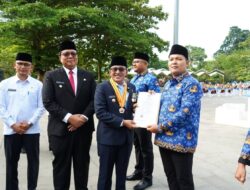 Bupati Eka Putra Lantik 1.334 PPPK Paruh Waktu, Ini Menjadi Momentum Penting Bagi Para Pegawai Honorer Yang Mengabdi Lingkungan Pemkab Tanah Datar