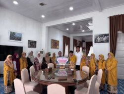 Terima Bantuan dari Kerabat Kesultanan Pagaruyung dan Bundo Kanduang Jambi untuk Masyarakat, Bupati Eka Putra Ucapkan Terimakasih dan Apresiasi 
