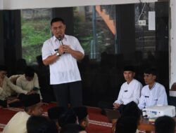 Gelar Penyuluhan Literasi Digital kepada Pelajar SMPN 5 Batusangkar, Ini Paparan Kadis Kominfo