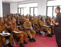 Hadir Selaku Narasumber, Peserta Retreat Di Bekali Pemahaman Hukum Oleh Kajari