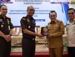 Kajati Sumbar Ingatkan Pemda Jauhi Pelanggaran Hukum, Dorong Tata Kelola Bersih dan Berkeadilan