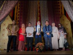 Menteri Pariwisata RI Kunjungi Istano Basa Pagaruyung, Bupati Eka Putra Nyatakan Kesiapan KEN 2026