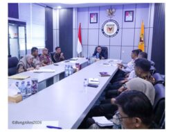 Bupati Tanah Datar Terima Paparan Rekayasa Lalu Lintas Dari Dinas Perhubungan Tanah Datar