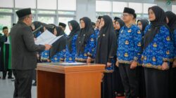 Bupati Eka Putra Lantik dan Serahkan SK 46 Orang PNS Formasi Tahun 2024