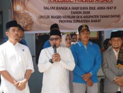 Sapi Kurban Bantuan Presiden RI Jenis Simental Seberat 1,2 Ton Disembelih di Koto Baru