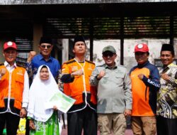 Bupati Eka Putra Serahkan Bantuan Baznas untuk Korban Kebakaran di Lubuk Jantan