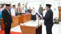 Lantik Direktur PDAM, Bupati Tekankan Peningkatan Pelayanan Air Bersih