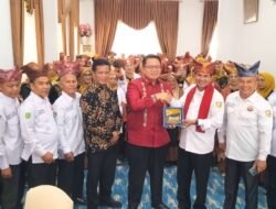 Kunjungi Pacu Jawi hingga Alue Katentong, Rombongan IKM Bengkulu Disambut Hangat Wabup Ahmad Fadly